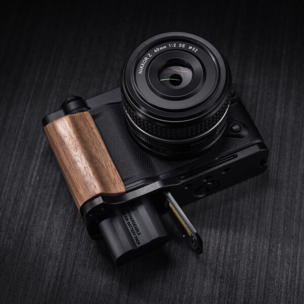 Iborrys 高級レトロ実木 カメラグリップ 、対応 Nikon ニコン ZR カメラ 、 専用 L型クイックリリース プレート 職人手作り プレミアム天然 木製ハンドル (クルミ黒板)_5