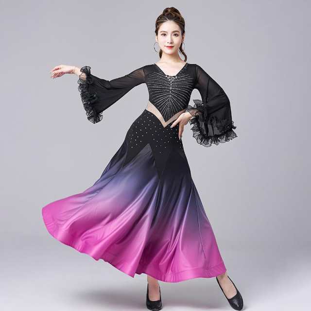 極美品◎VALENTINO ヴァレンティノ VB3RA7B5663 Vプレート付き ロング  