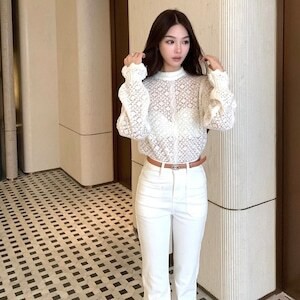 セクシー かぎ編み レディース トップス 長袖 ハイネック タイト スリム 細身 フェミニン クロシェ 編み上げ 透け感 ニット かわいい 大人可愛い きれいめ シンプル カジュアル 上品 おしゃれ こなれ感 ガーリー エレガント 存在感 とろみ感 抜け感 都会的 オールシーズン