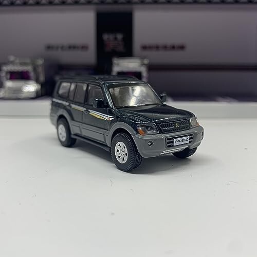 拓意 ミニカー 1/64 MITSUBISHI PAJERO 三菱パジェロ ダイキャストカー (グリーン)の通販はau PAY マーケット -  ファイナルショッピング | au PAY マーケット－通販サイト