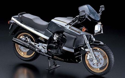 青島文化教材社 1/12ネイキッドバイクNo.5 GPZ900R ニンジャ02'モデル 黒