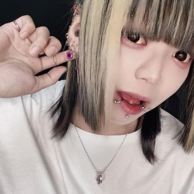 kaaオリジナルブランド 女王の証 Queenspain 目玉ピアス 片耳用 ネオ