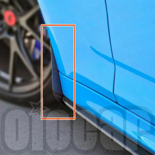 オイオモーターズ ドライカーボンファイバー フロントスプラッシュガード アーチガード マッドフラップ BMW F90 M5 専用 輸入品