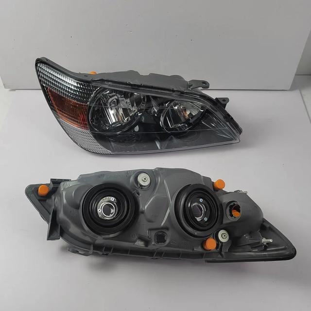 トヨタ アルテッツァ GXE10  RS200 レクサス IS200 用 フロントヘッドライト (1998〜2005年) 輸入品