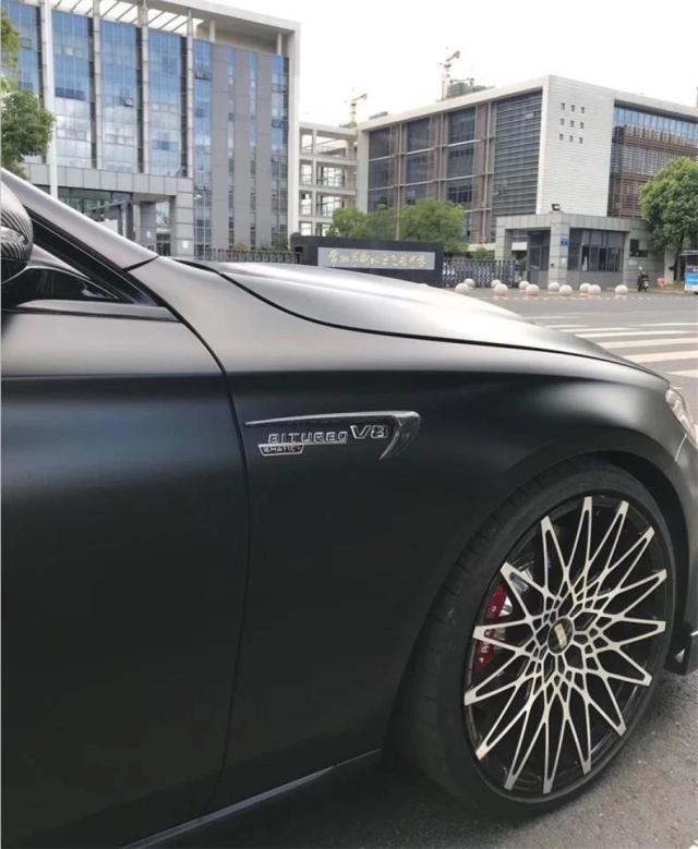 カーフェンダーエンブレムバッジ V8 BITURBO 4MATIC+ メルセデス・ベンツ W222 W204 W205 W206 W176 W124 W212 W213 W214 W177 X253 付属品 インポート品