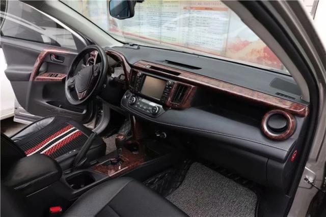 カーボン調ギアヘッドパネルステアリングホイールトリムアームレストカバーアウトレットABSステッカー トヨタ RAV4 2013-2018 年式 カーパーツ 輸入品_7