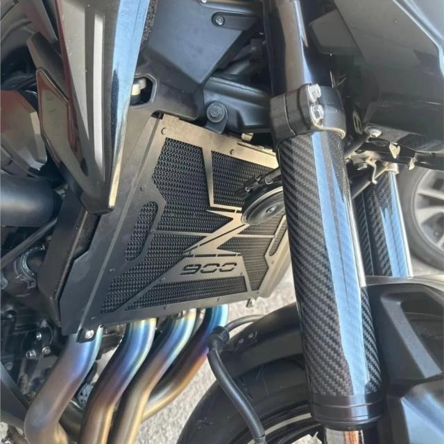 カワサキ Z900 (2017-モデル) 用 ラジエーターガード / オイルクーラーグリルプロテクター 輸入品