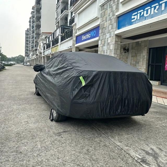 カーカバー 屋外用 車両保護 日除け 雪対策 UVカット カバー SUV セダン 自動車用 サンシェード 防塵 防水 ブラック シルバー 輸入品