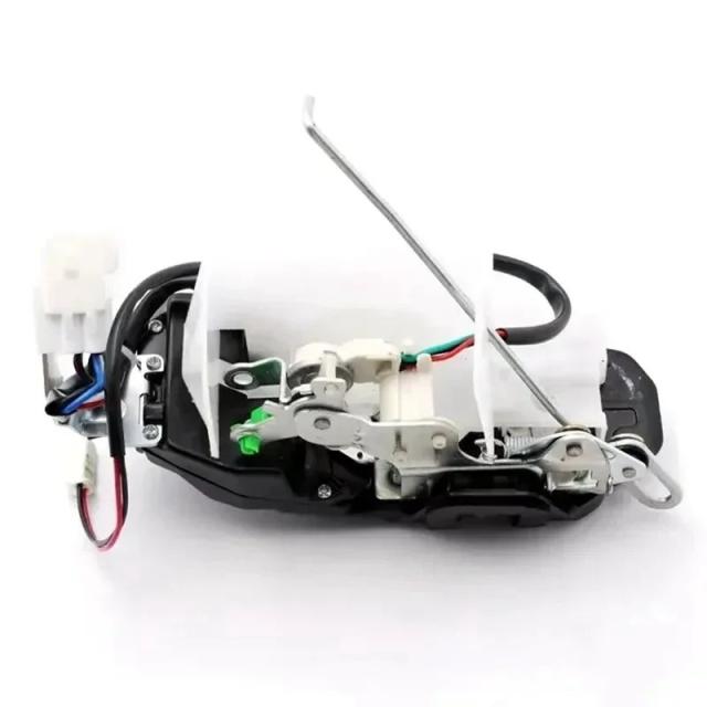 トヨタ ランドクルーザー プラド 3400 (J90) 2000-2002年 適合 トランクロックアクチュエーター 純正番号 69110-60130 6911060130 輸入品