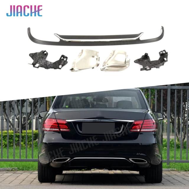JIACHE メルセデス・ベンツ Eクラス W212 スタンダードモデル 2013-2016 用 リアバンパーリップディフューザー エキゾーストチップ付き リアバンパーディフューザー 輸入品
