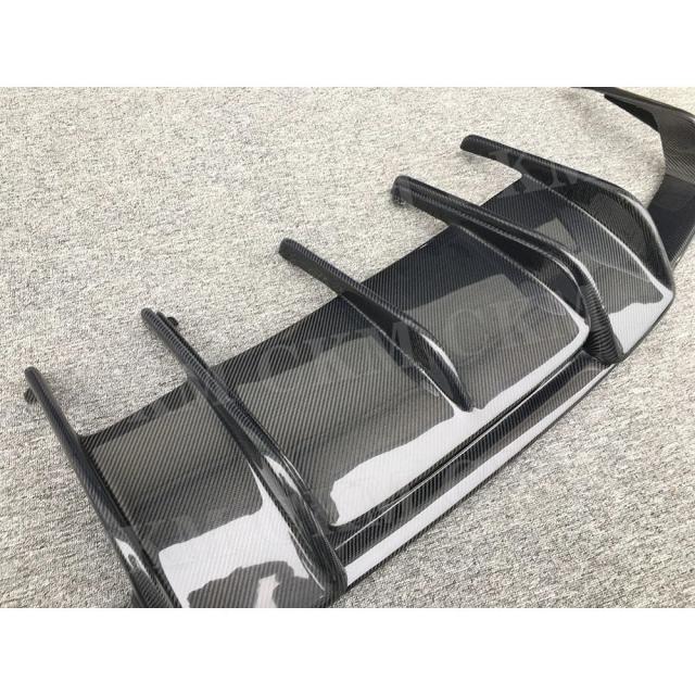CKMUUER カーボンファイバー リアバンパーリップスポイラー メルセデスベンツ CLSクラス W218 CLS550 GLS63 AMG 2011-2017 フィン シャークスタイル ディフューザー 輸入品_3