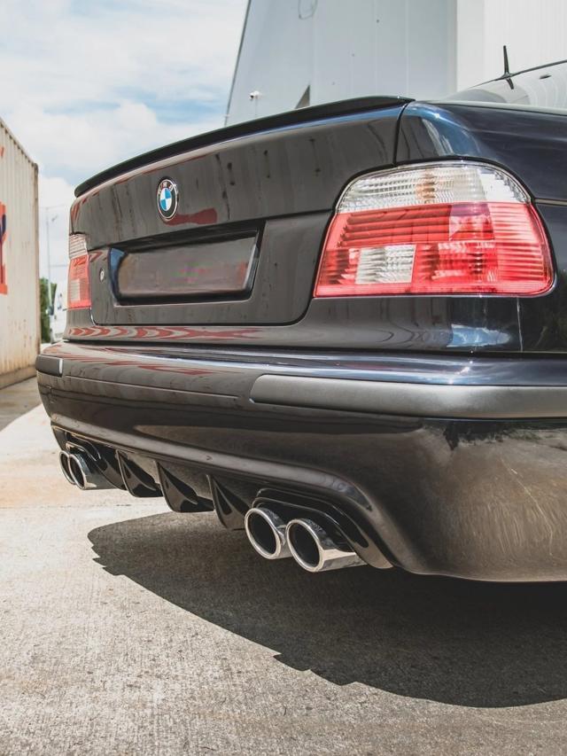 BMW E39 M-Tech用 マクストンスタイル 光沢ブラック リアバンパーディフューザー 520i 523i 530i 540i Mスポーツ 1998-2003年 純正交換 ボディキット 輸入品