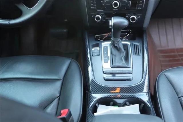 アウディ Q5 8R (2010-2018) / SQ5 8R (2013-2017) 用 カーボンファイバー調 内装デコレーション センターコンソールドア内装ステッカー ABS製 輸入品