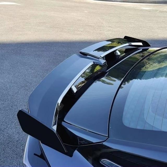 GTカーテールウィング ノンパーフォレーテッド ユニバーサルバタフライテールウィング 衝突防止 カーバンパースポイラー カーアクセサリー 輸入品