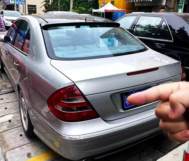2002-2009年式 メルセデス・ベンツ Eクラス W211 E180 E200 E260 E300 E320 E240 E230 E280 E350 用 リアスポイラー トランクリッドウイング 輸入品_10