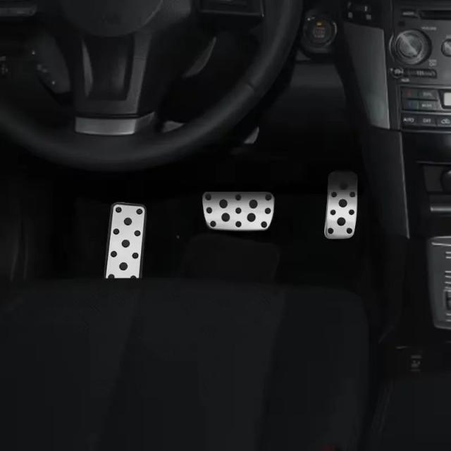 スバル XV 2012- / フォレスター SH・SJ 2006- / アウトバック / レガシィ / インプレッサ 用 フットレスト アクセル ブレーキ ペダルカバー 輸入品