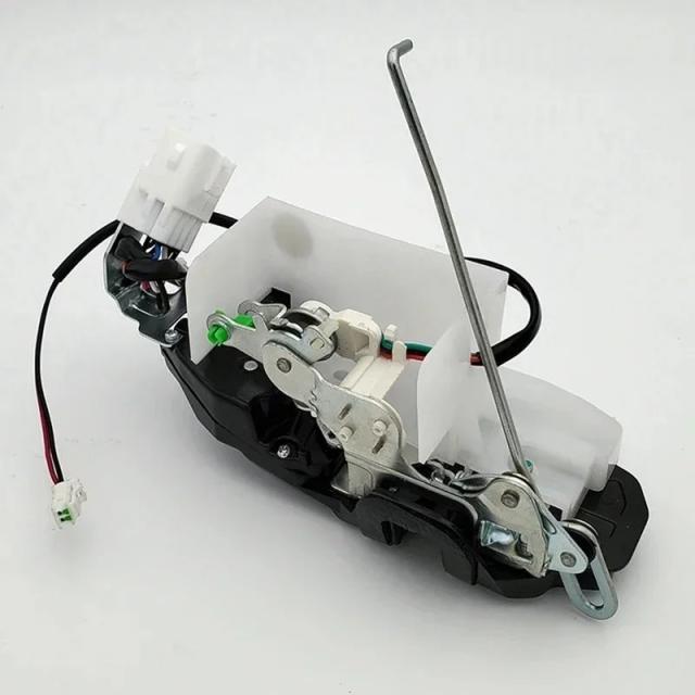 トヨタ ランドクルーザー プラド 3400 (J90) 2000-2002年 適合 トランクロックアクチュエーター 純正番号 69110-60130 6911060130 輸入品