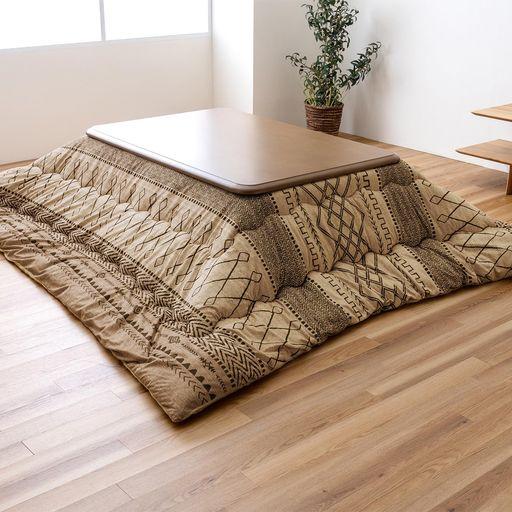 イケヒコ こたつ 掛け布団 上掛け 極厚 長方形 フォルク ベージュ 約205×285CM 洗える 幾何学柄 お洒落 撥水 水をはじく 抗菌防臭効果 防ダニ効果 暖かい ボリューム 日本製 国産 #1152010020303