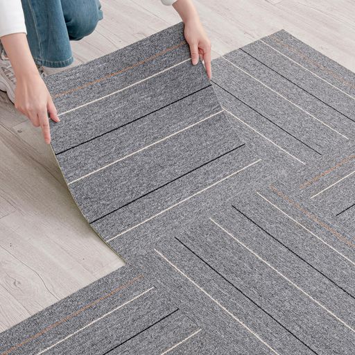 タイルカーペット 50X50CM 32枚【約5畳】 5MM厚 フリーカット フロア カーペット タイル オフィス 専用ずれ防止テープ付き おしゃれ 滑り止め 床暖房対応 防音 防炎 原状回復可 会社/家庭/賃…
