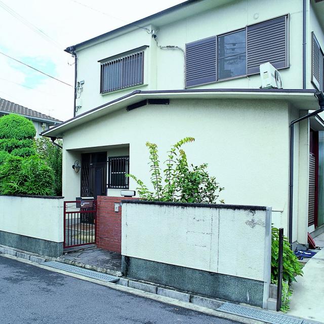 カンペハピオ えの具 塗 料 水溶性 つやあり 外壁用 高耐久 防菌類剤入り口・入口 速乾燥状態 水溶性ケイ素樹脂外かべ用 象牙色 ー 7L 日本製 0042765007107