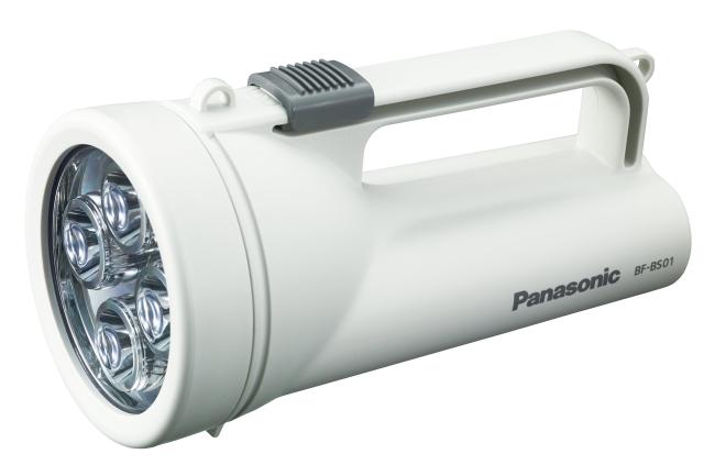 パナソニック LED懐中電灯 強力ライト 乾電池エボルタ付 F-KJWBS01-W