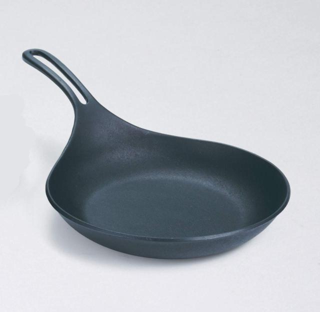 【数量限定】岩鋳 Iwachu オムレット24 黒焼付 内径:23.5cm IH 岩鋳 Iwachu オムレット24 黒焼付 内径:23.5cm IH対応 フライパン 南部