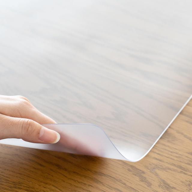 プラス デスクマット 透明 マウス対応 両面転写軽減 1190×590mm 斜めカット 41-014