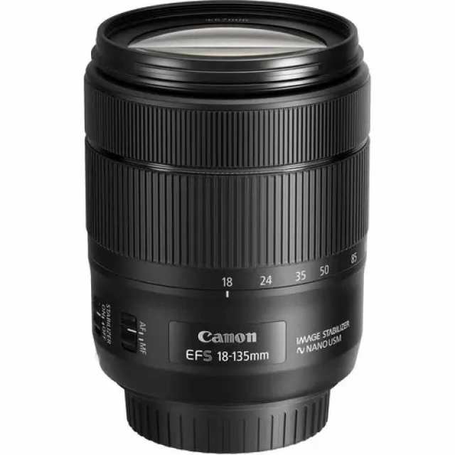 Canon 標準ズームレンズ EF-S18-135？ F3.5-5.6 IS USM APS-C対応の