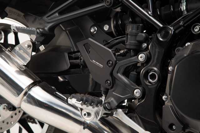 SW-MOTECH ヒールガード ブラック Kawasaki Z900RS(17)/Z900RS Cafe(17) SCT.08.891.10100/Bの通販は