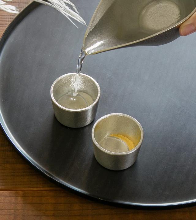 【 能作 和紙でラッピング 】 月の酒器 金箔 ぐい呑 2個セットの通販は