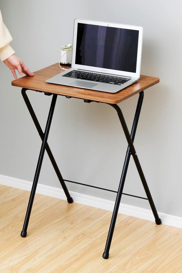 山善 テーブル ミニ 折りたたみ (コンセント付き) サイドテーブル 幅50×奥行48×高さ70cm 傷や汚れに強い天板(メラミン加工) 角が丸いの通販は 5,645円