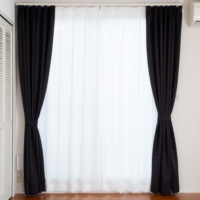 【ネット限定】カーテン研究所≪一級遮光両面サテンプレーン厚地 ブラック≫ 幅100cmx丈200cm 2枚組 1級遮光 節電効果 断熱 保温 の通販は 4,972円