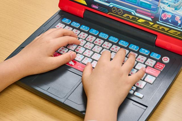 セガトイズ(SEGA TOYS) メダルでバトル!! 恐竜図鑑パソコン Ω(オメガ)【日本おもちゃ大賞2022 エデュケーショナル・トイ部門 優秀賞】_1