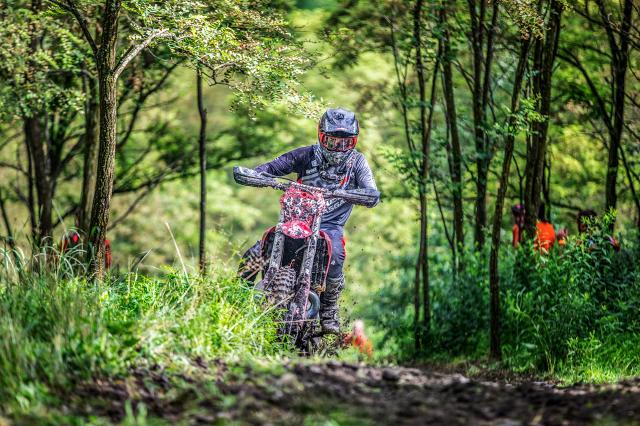 IRC(アイアールシー)井上ゴム バイクタイヤ VX40 リア 120/90-18 65M チューブタイプ(WT) 公道走行不可 321669 二輪 オートバイ用_4