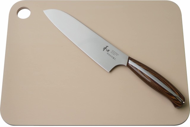 三徳包丁 まな板セット【和 NAGOMI×パルト】『三徳包丁(刃渡り180mm)+高級抗菌まな板(縦25×横33×厚み0.8cm)』万能包丁 抗菌まな板の通販は