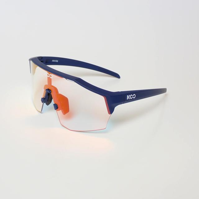 KOO サングラス ALIBI DARK BLUE MATT/PHOTOCHROMIC RED(調光) レギュラー