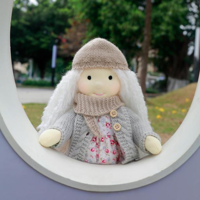 BlissfulPixie ウォルドルフ人形 Waldorf Doll 手作り人形 - Leila 30cm 柔らかい 女の子 かわいい ぬいぐるみ 子供たちに最適な人形