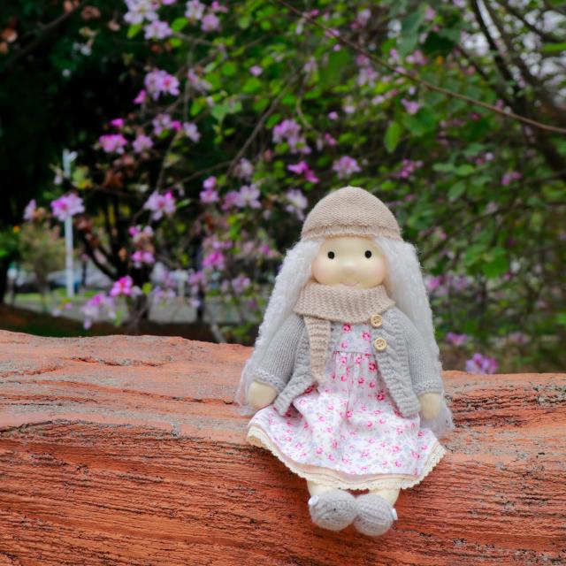 BlissfulPixie ウォルドルフ人形 Waldorf Doll 手作り人形 - Leila 30cm 柔らかい 女の子 かわいい ぬいぐるみ 子供たちに最適な人形