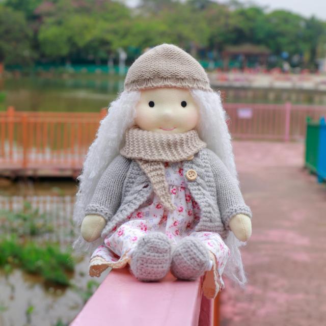 BlissfulPixie ウォルドルフ人形 Waldorf Doll 手作り人形 - Leila 30cm 柔らかい 女の子 かわいい ぬいぐるみ 子供たちに最適な人形