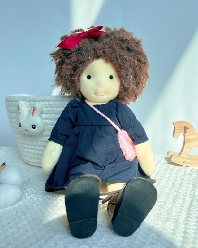 BlissfulPixie Waldorf Doll 手作り人形 - Ignacy 12” 柔らかい 女の子 かわいい ぬいぐるみ 子供たちに最適な人形_4