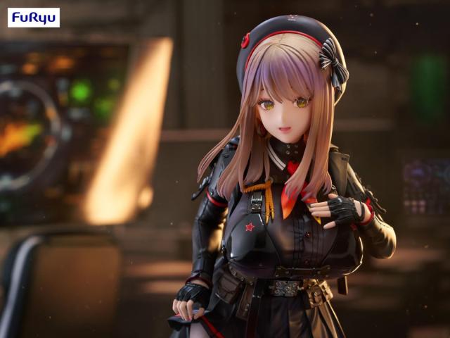 勝利の女神：NIKKE エマ 1/7 完成品フィギュア