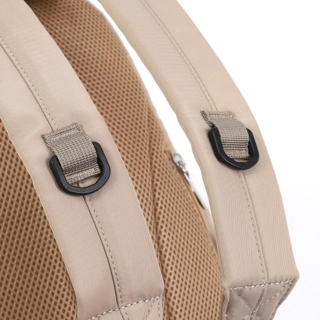 キタムラ] リュック 身体に触れる部分はメッシュクッション生地 R-0711