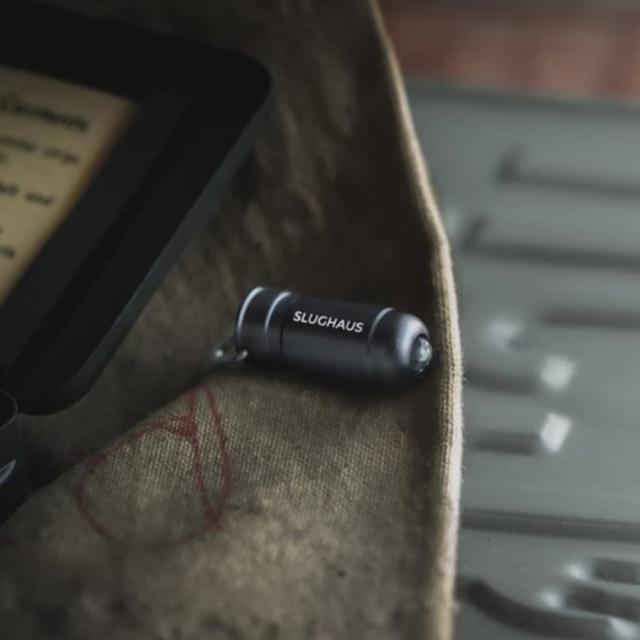 BULLETⅡ SLUGHAUS SLUGHAUS キーライト BULLET 02 ガンメタル 懐中電灯[bslug005r]の通販