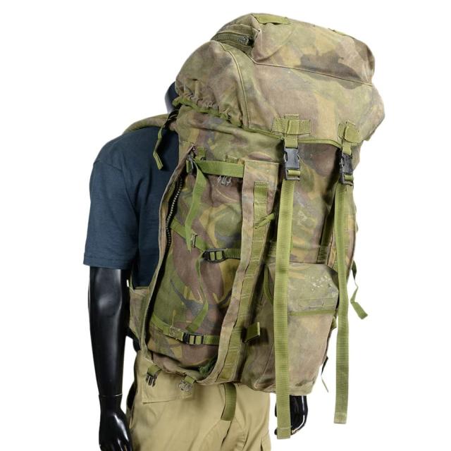 イギリス軍放出品 バックパック DPM迷彩 MOLLE対応 PLCE装備 [ ロング / 可 ][ra16753]