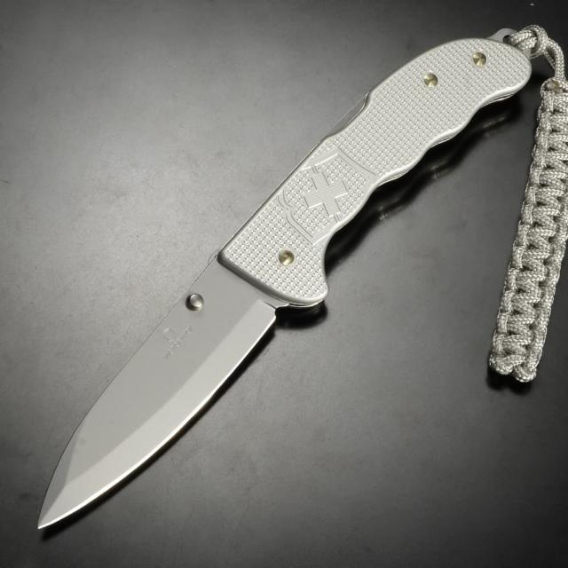 VICTORINOX 折りたたみナイフ Evoke Alox エボーク 0.9415. [ シルバー ][v09415d26]