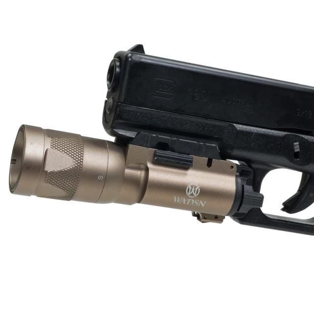 WADSN ウエポンライト X300 VAMPIRE 最大370ルーメン WEX381 [ デザート ][wex381de]の通販は