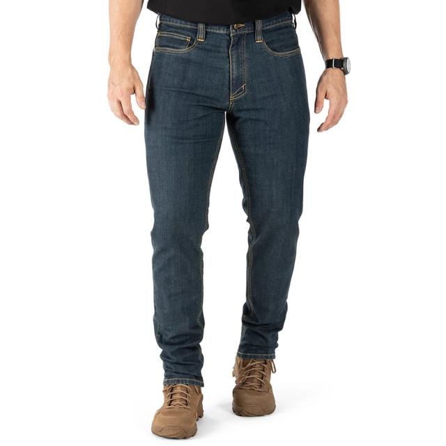 5.11 Tactical ストレッチジーンズ Defender メンズ スリムフィット 74465 [ 32×30 / ティンテッドウォッシュ ][74465585w32l30]_1