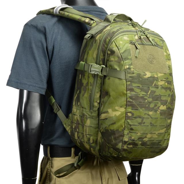 BERETTA タクティカルバックパック MOLLE レーザーカット 容量