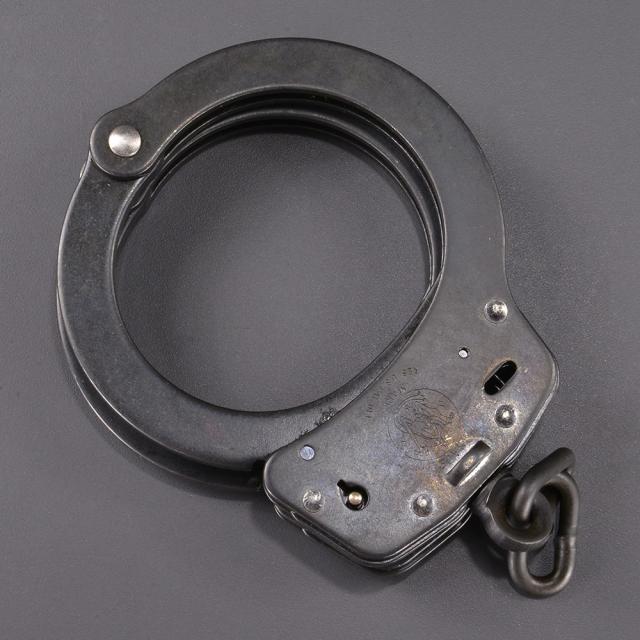 スミス&ウエッソン 手錠 M-100B ガンブルー[m-100blue] 実物