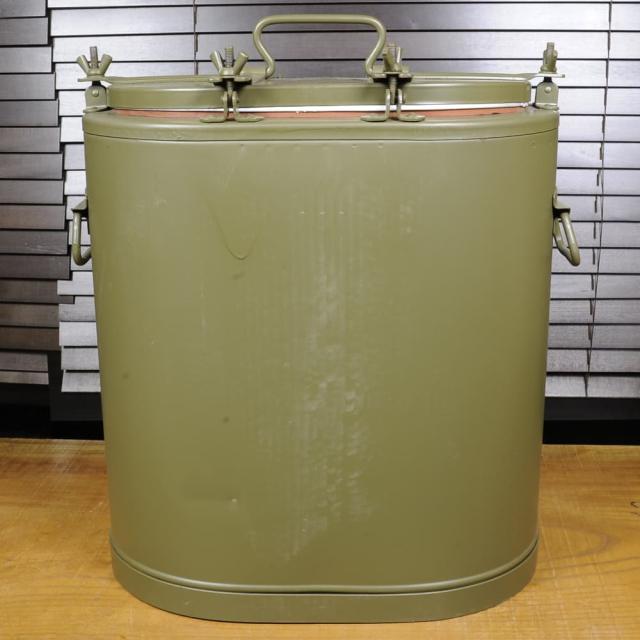 ★ハンガリー軍 放出品 デッドストック ミリタリー 保温 フードコンテナ ☆ ハンガリー軍 放出品 デッドストック ミリタリー 保温 フード